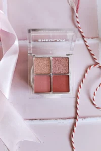 پالت سایه 4 رنگ شیگلم Cosmic Crystal Eyeshadow 10 پالت سایه 4 تایی شیگلم