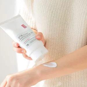 illiyoon ceramide ato concentrate cream texture oo35mm 800x 1858399e d2be 4795 bada 021c9f02e35d